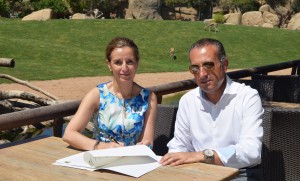 Firma convenio - Rosa Trigo, directora de Materiales y Tratamiento de Ecoembes y Luís Ángel Martínez, director general de Bioparc Valencia
